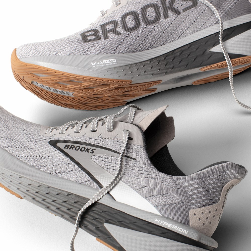 White / Black Men Brooks Hyperion 2 Running Shoes | HAMG46392