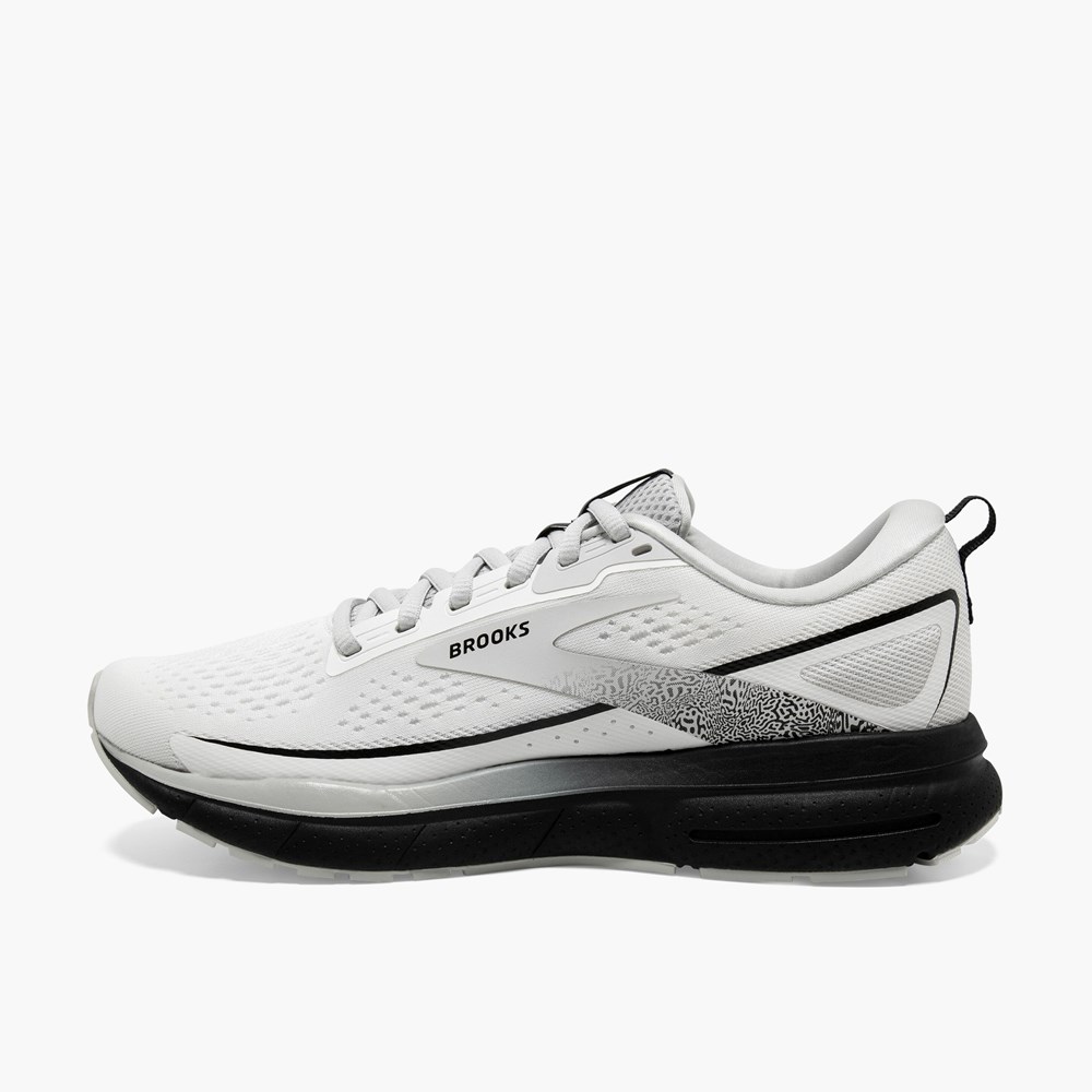 White / Black Women Brooks Trace 3 Running Shoes | DMHZ61802