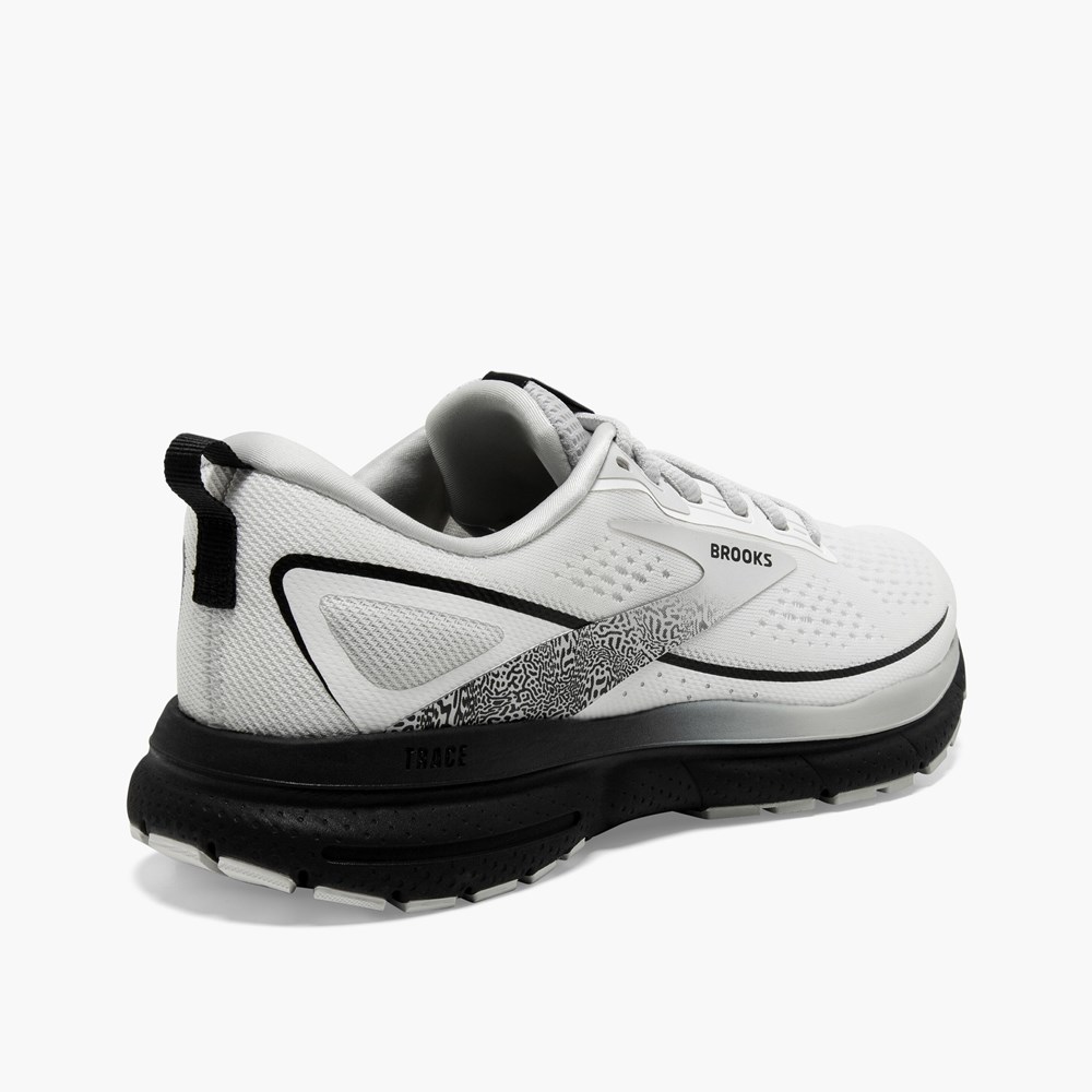 White / Black Women Brooks Trace 3 Running Shoes | DMHZ61802